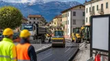 A Belluno proseguono i lavori del piano asfalti: sopralluogo del sindaco in via Montegrappa