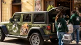 A Prato una Jeep donata alla LAV dopo l’incendio: torna il mezzo per i soccorsi agli animali