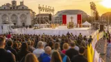 A Rimini la Messa di Papa Leone XIV: Zuppi concelebra, grande mobilitazione in città