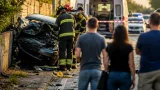 Auto esce di strada a Mardimago: muore un 62enne nello schianto contro un muretto