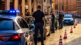 Controlli a Cremona: 98 persone identificate in un giorno, notificato un Daspo urbano