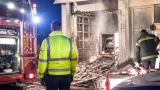 Esplosione notturna al bancomat di Belvedere: ingenti danni e indagini in corso