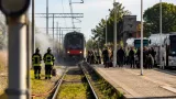 Foggia: incendio vicino ai binari, circolazione ferroviaria sospesa e 15 treni bloccati