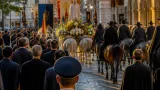 Grosseto, la processione di San Lorenzo: migliaia in centro e l’appello dell’Arcivescovo alla pace