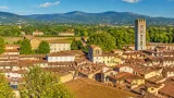 Lucca, simboli fascisti sui muri della primaria Collodi a Porta a Lucca: grave atto contro la scuola