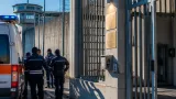 Monza, aggressione in carcere: due agenti feriti e nuova ondata di polemiche