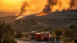 Nuovi roghi sul Carso: fiamme a Doberdò e tra Basovizza e Sesana con strade interdette