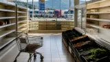Sciopero degli autotrasportatori: supermercati semivuoti e distributori sotto stress in provincia