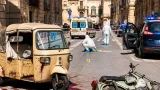Siracusa, agguato in centro: padre e figlio feriti in via Von Platen
