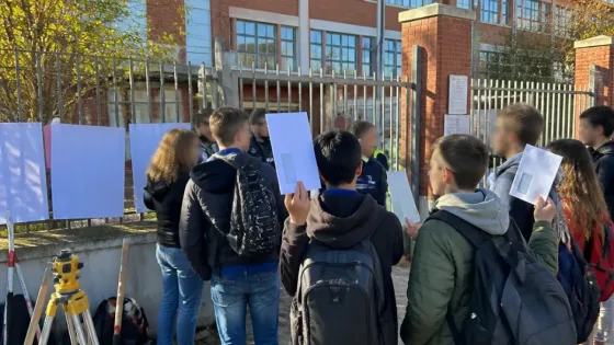 A Pisa esplode la protesta delle famiglie per il trasferimento di quattro classi del Santoni