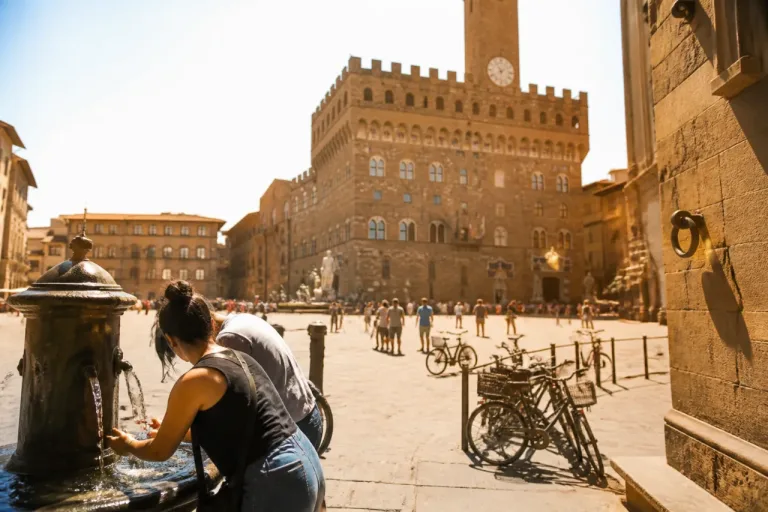 A Firenze codice rosso per il caldo: temperature percepite fino a 37°C nel fine settimana