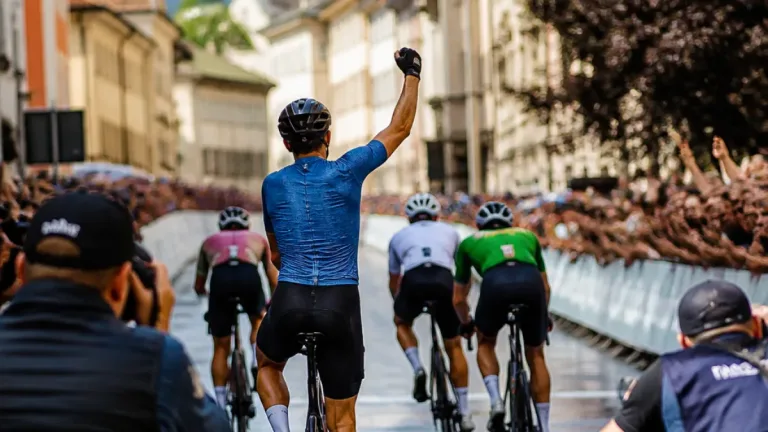 Andrea Bagioli torna al successo: trionfo nella tappa Steyr-Steyr del Giro d’Austria