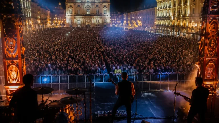 Asti, i Litfiba riportano in piazza Alfieri il rock di 17 Re sotto gli occhi di circa 5.000 spettatori