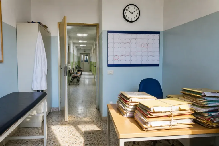 Asti, l'Inps perde il medico legale: rallentamenti nelle pratiche di invalidità
