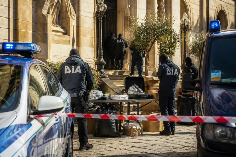 Blitz della Dia: 23 misure cautelari per traffico di droga tra Salento, Calabria e Albania