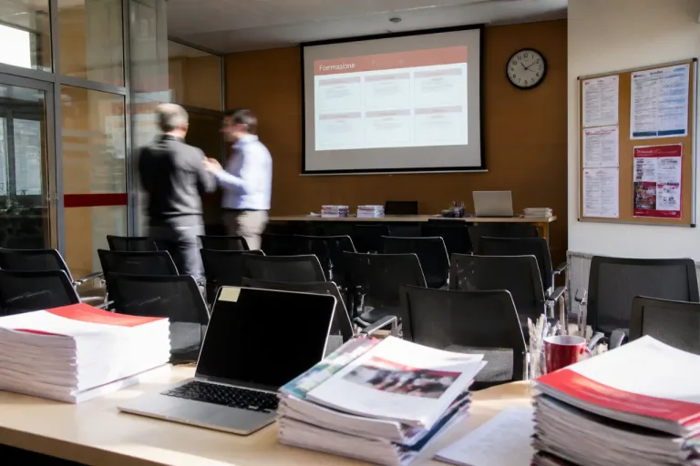 Dipendenti UniCredit a Vicenza: tensioni sulla «formazione», sindacati chiedono vera preparazione