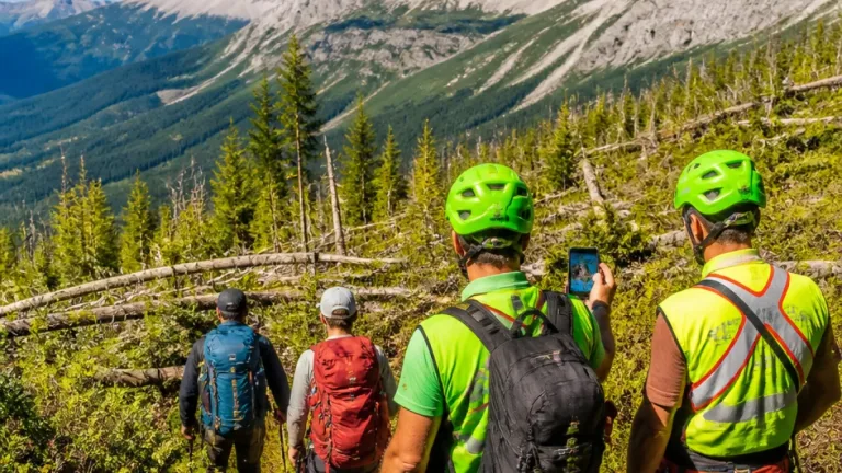 Due giovani escursionisti salvati sopra Boscoverde: individuati grazie a un video, riportati a valle sani e salvi