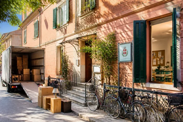 Ferrara potenzia l’accoglienza per i padri separati: più posti e nuovi spazi