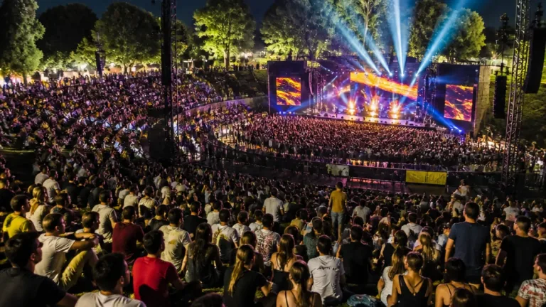 Firenze, Lattexplus porta musica elettronica e performance all'Anfiteatro delle Cascine