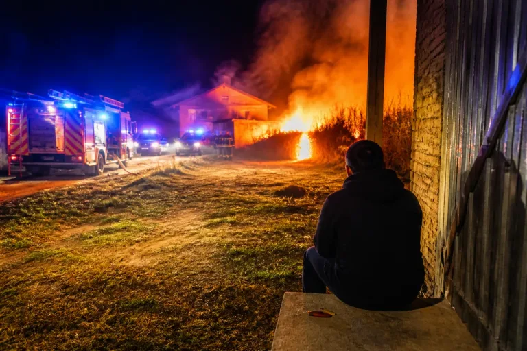 Incendio doloso a Fontescodella, a Macerata denunciato un 32enne: intimato il rimpatrio