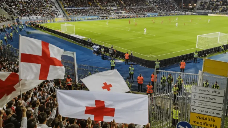 L'Aquila accende i riflettori sulla 35ª Partita del Cuore: stadio sold out e raccolta fondi