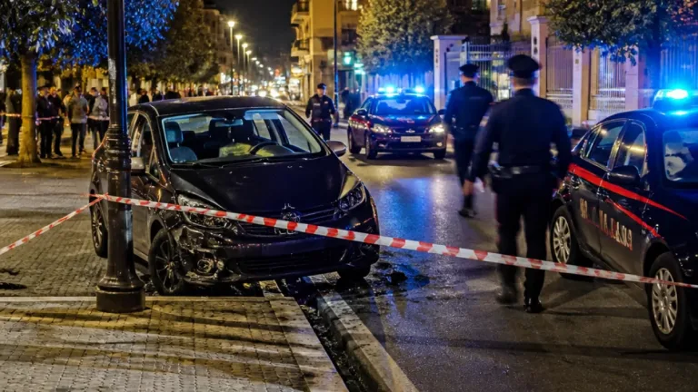 Latina, inseguimento in città: arrestato un 25enne senza patente dopo fuga pericolosa