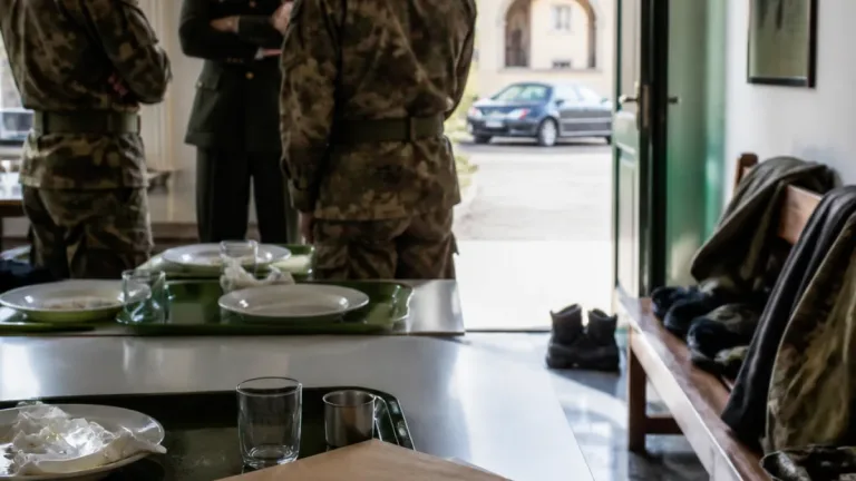 Maresciallo dei carabinieri indagato per violenza sessuale: aperto fascicolo in Procura a Brescia