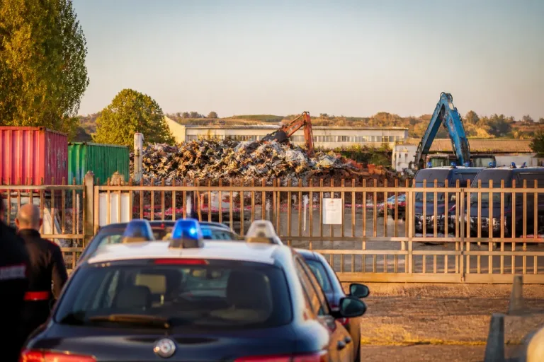 Maxi operazione: sequestrati quattro siti, 23 indagati per traffico illecito di rifiuti