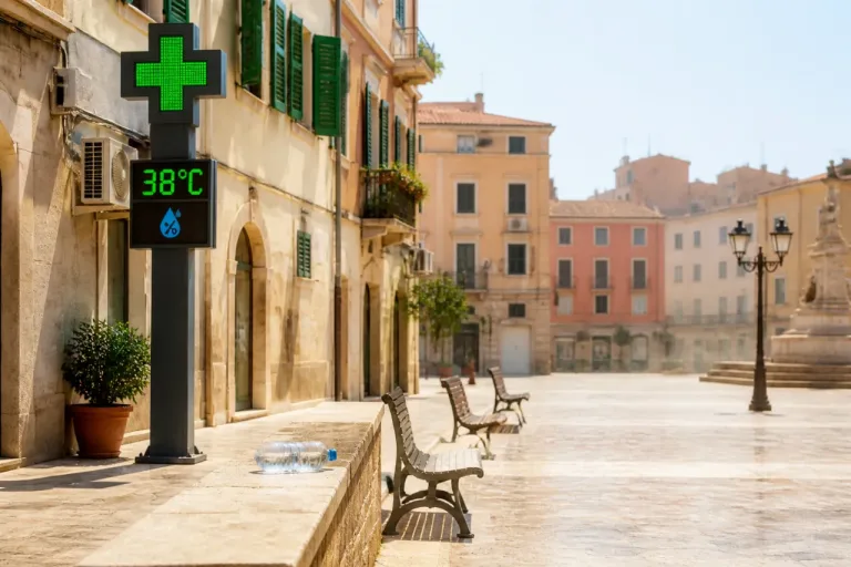 Allarme caldo: Pregliasco avverte rischio sanitario grave se l’ondata si protrae