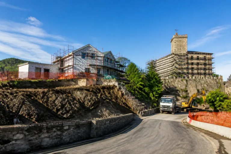 Oltre 4 milioni per la provincia: a Pistoia investimenti su strade, scuola e municipio