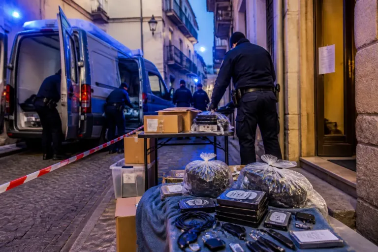 Operazione della Polizia Postale: perquisizioni anche a Nuoro nell’inchiesta sulla pedopornografia