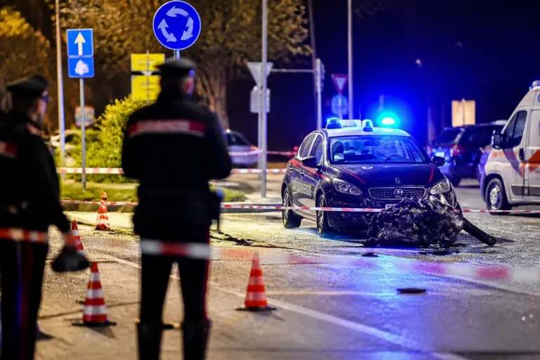 Inseguimento sulla Statale 16: 43enne muore nello schianto, inchiesta della Procura
