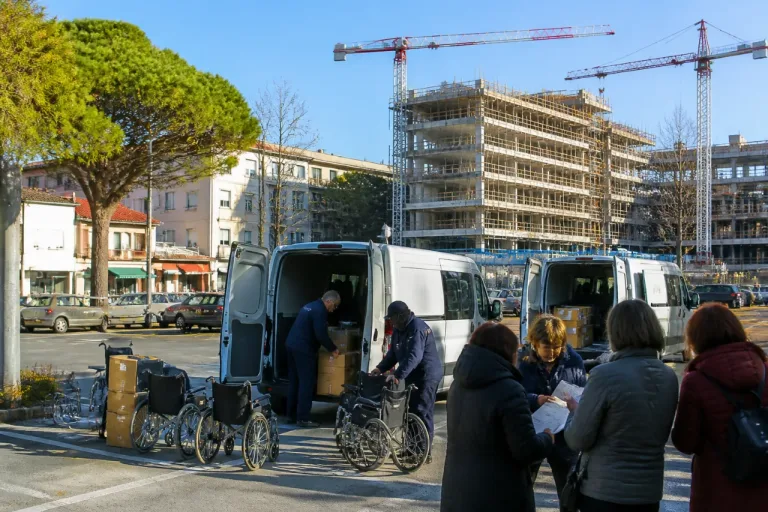 Pesaro, famiglie contestano il trasferimento dei pazienti psichiatrici: timori per 60 persone