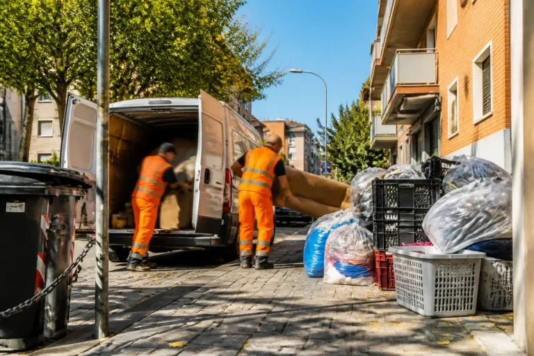 Prato: meno rifiuti abbandonati e interventi più rapidi, il bilancio di Plures nel primo semestre