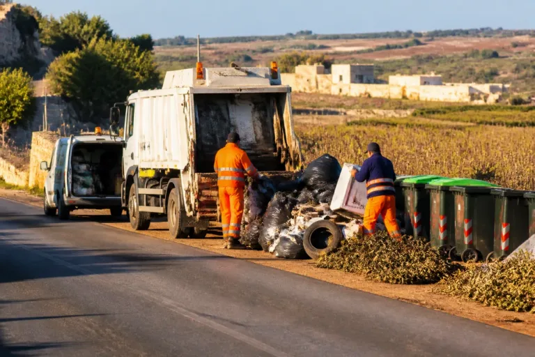 Provincia avvia la bonifica di 28 siti lungo le strade: priorità a sicurezza e decoro