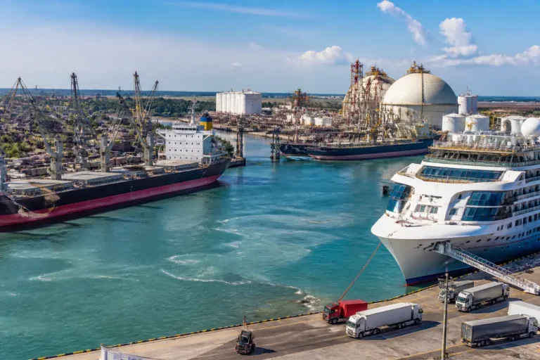 Ravenna, porto in accelerazione: traffici in crescita e boom di crociere nel primo semestre 2026