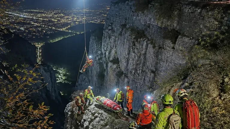 Soccorso in Valle delle Gole: runner elitrasportato all'ospedale di Trento