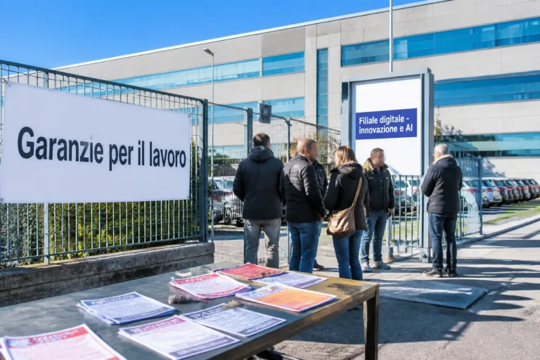 Torino: proroga del contratto Intesa–Numero Blu salva temporaneamente 43 posti a Leinì
