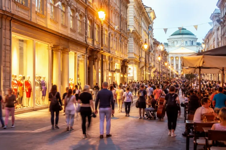 Trieste: buona partecipazione alla Notte dei Saldi, primo bilancio positivo per i negozi