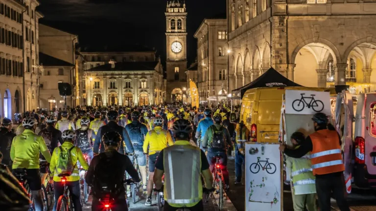 Udine, 600 ciclisti partono da mezzanotte per la Bike Night Alpe Adria fino a Ugovizza
